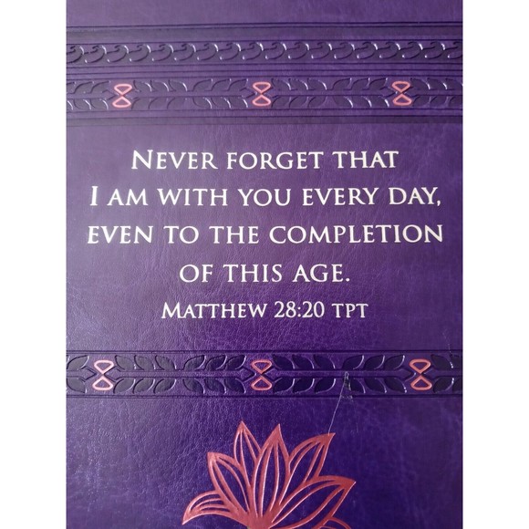 God Is Always With Me Ziparound Devotional (Faux Leather) - Engaging Devotion - Picture 4 of 8